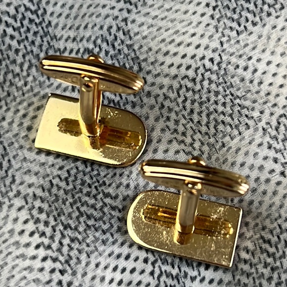 Auth. Christian Dior Logo Gold Tone Cuffs Vintage authentic cufflinks - Picture 8 of 11